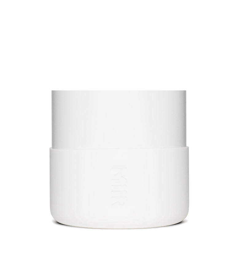 silicone-boot-p2 Silicone_Boot_32oz_42oz_White_Studio_0821_On_Bottle_7c7df284-5bee-4f24-a031-14b02db7328f__SLB1PN34001.jpg