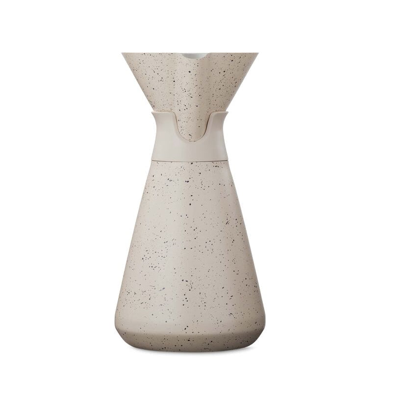 new-standard-carafe-p8 WebPDP-33oz_New_Standard_Carafe_Desert_Tan_Speckle_Studio__CAR1SVOS224_270.jpg