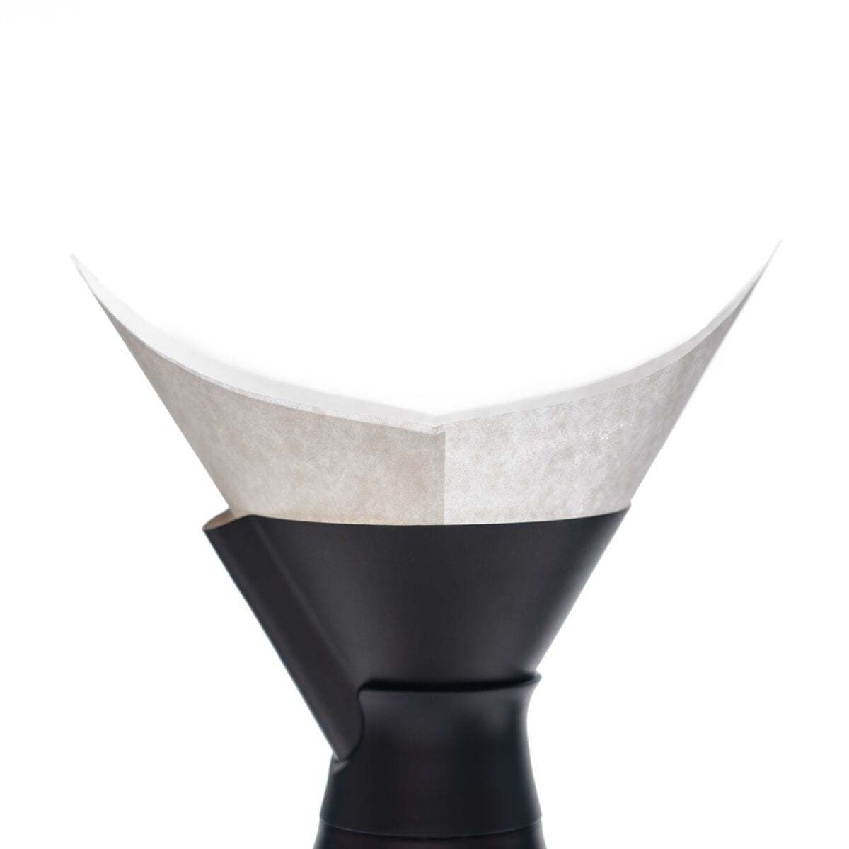 new-standard-carafe-coffee-filters-a6 WebPDP-NSCarafeCoffeeFilters_Studio_0223_InUse__CAF1PN00001.jpg