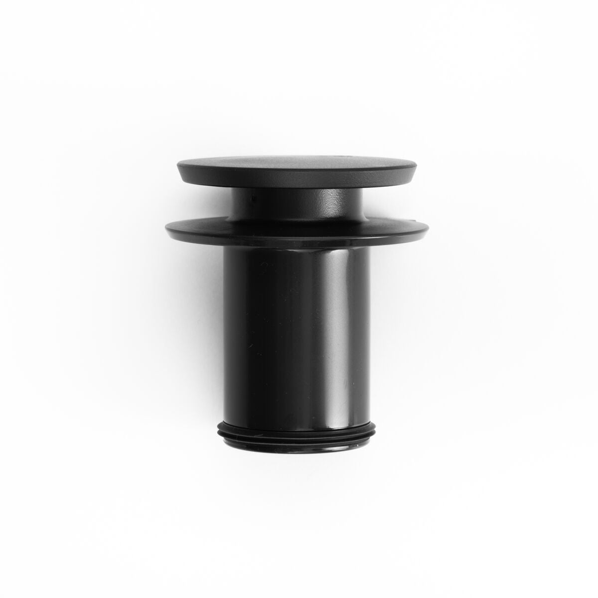 new-standard-carafe-p8 WebPDP-PolishedStainlessCarafe_33oz_SS_StudioX207182024_Lid__CAR1SVOS005.jpg