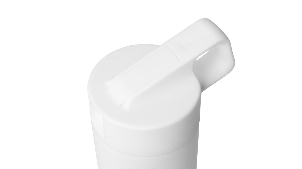 straw-bottle-x9 WebPDP-Straw_Lid_2_White_Studio_0221_45deg_Closed__WMB2SL20001.jpg