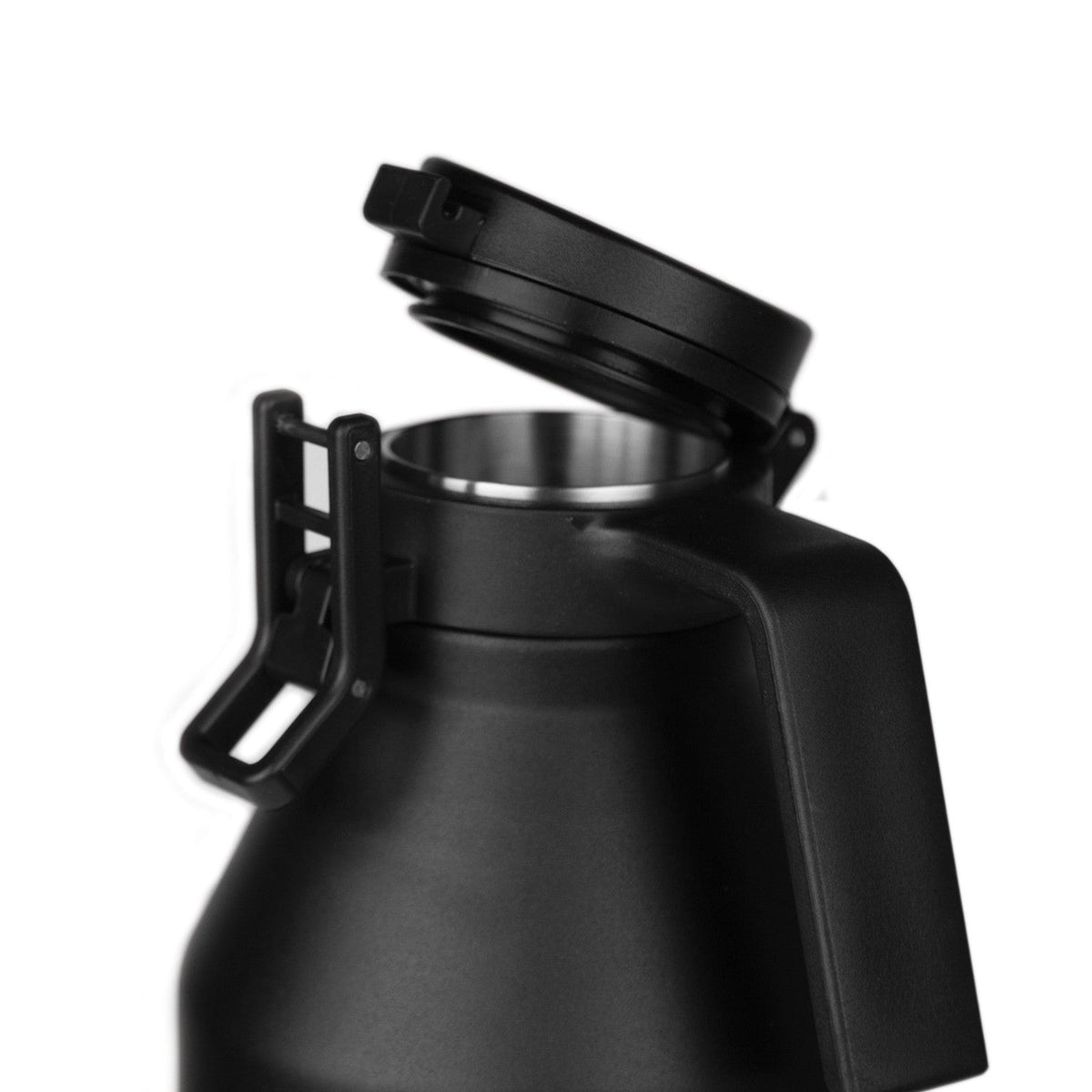 64oz-growler-z1 growlerdetail1_f7b2c86e-8bb8-40fc-b9ae-6f2e9d01276f__402220.jpg
